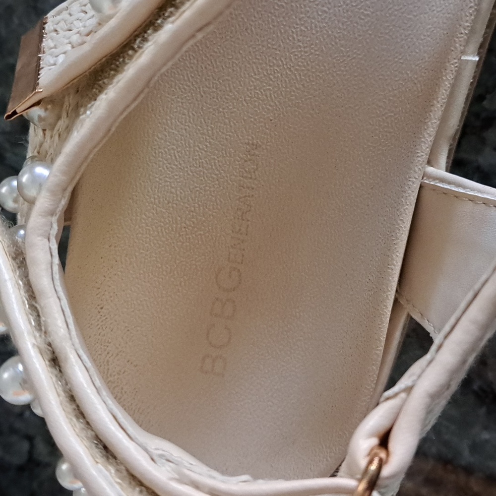 BCBGeneration Pearl Sandals | Size 9.5 - Picture 5 of 6